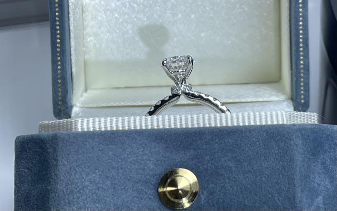 無改色ラボダイヤモンドリング 2.25ct Eカラー VS1