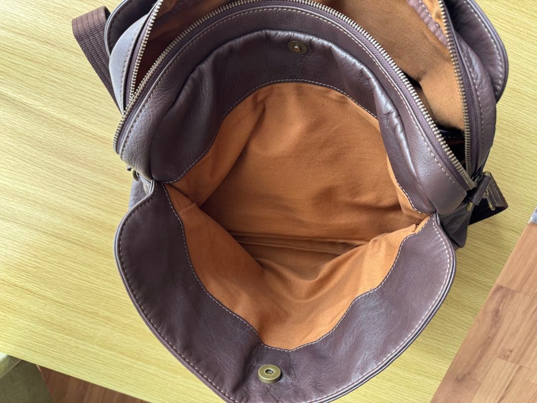 【美品】土屋鞄 メンズ レザーショルダーバッグ A4収納可 【美品】土屋鞄 メンズ レザーショルダーバッグ A4収納可