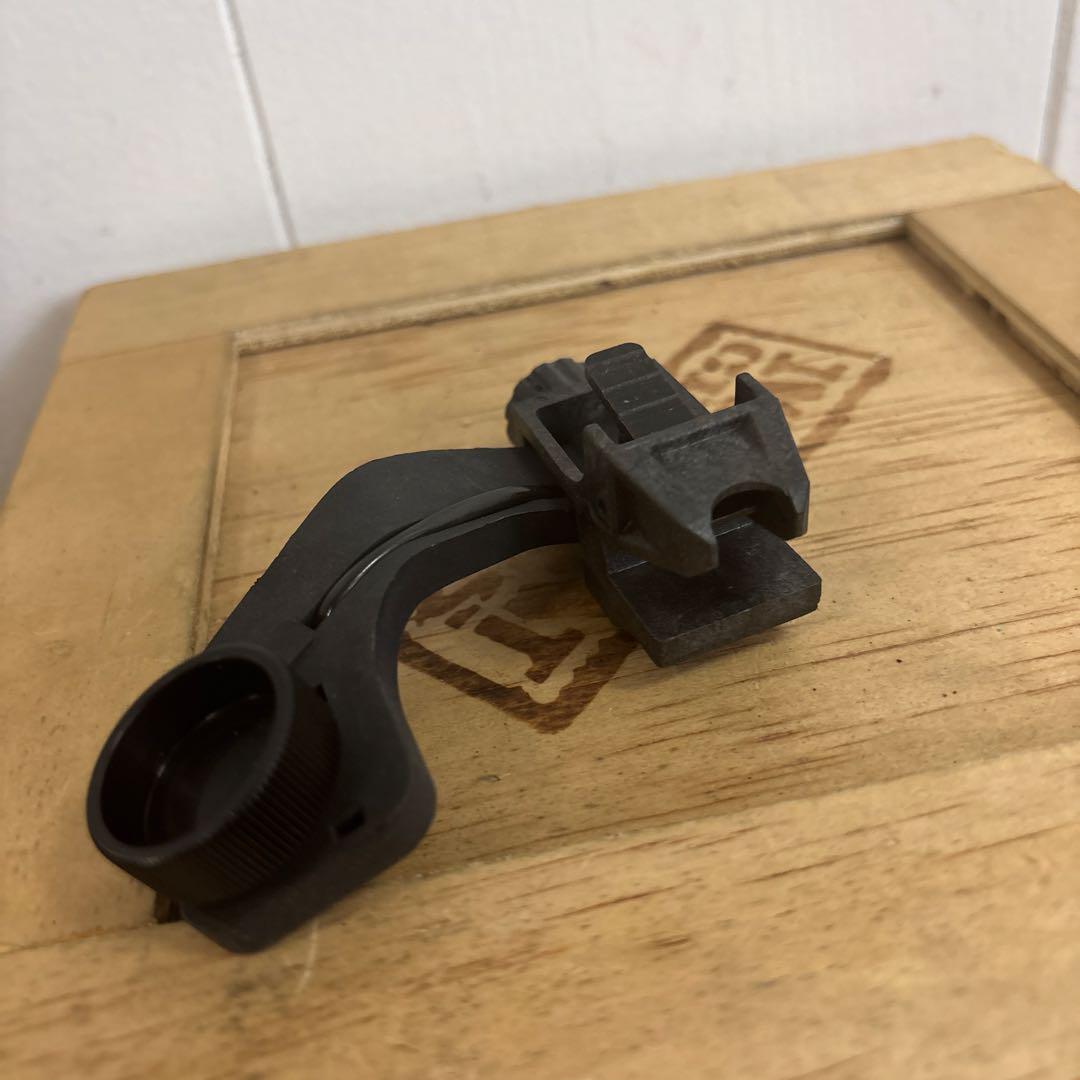 未使用品 米軍 実物 ナイトビジョン Jアーム アダプター AN