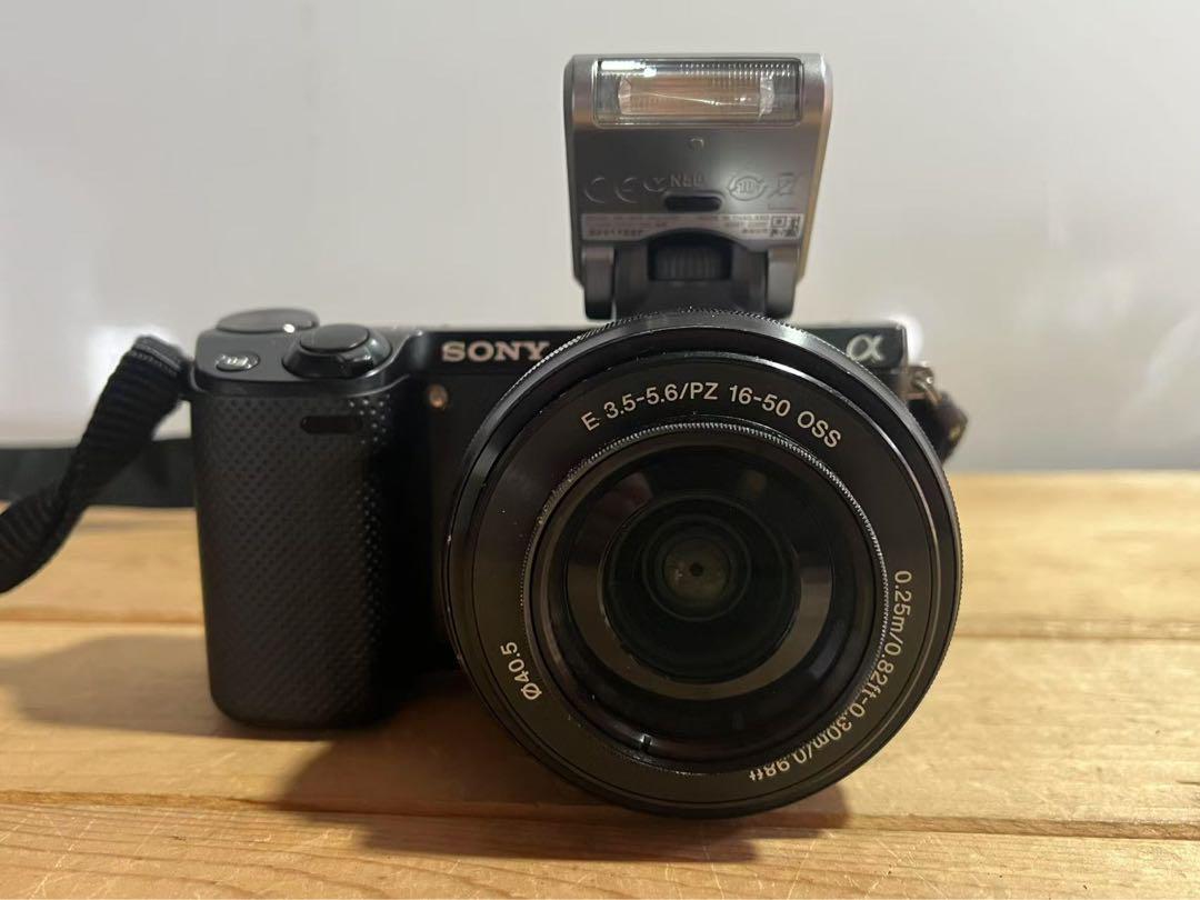Sony NEX-5T 16.1メガピクセル ミラーレス一眼