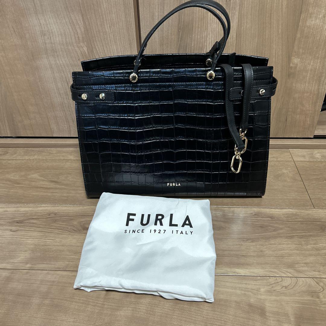 FURLA フルラ LADY M クロコ型押し 2way現行ハンドバッグ 黒