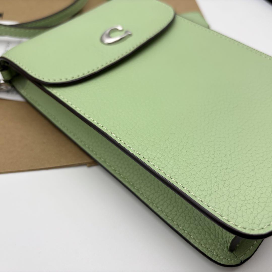 【COACH☆新品】フォーン クロスボディ！ペール ピスタチオ！スマホショルダー