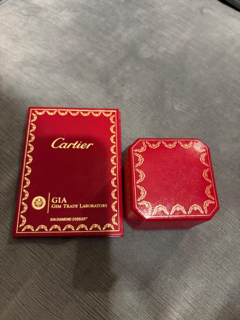 カルティエ　婚約指輪