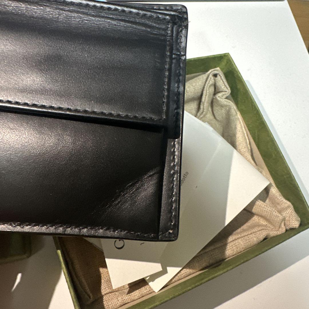 GUCCI スネークデザイン 二つ折り財布
