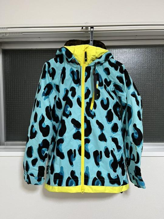 990円 百貨店 ESTIVO エスティボ スノボウェア 水色ヒョウ柄