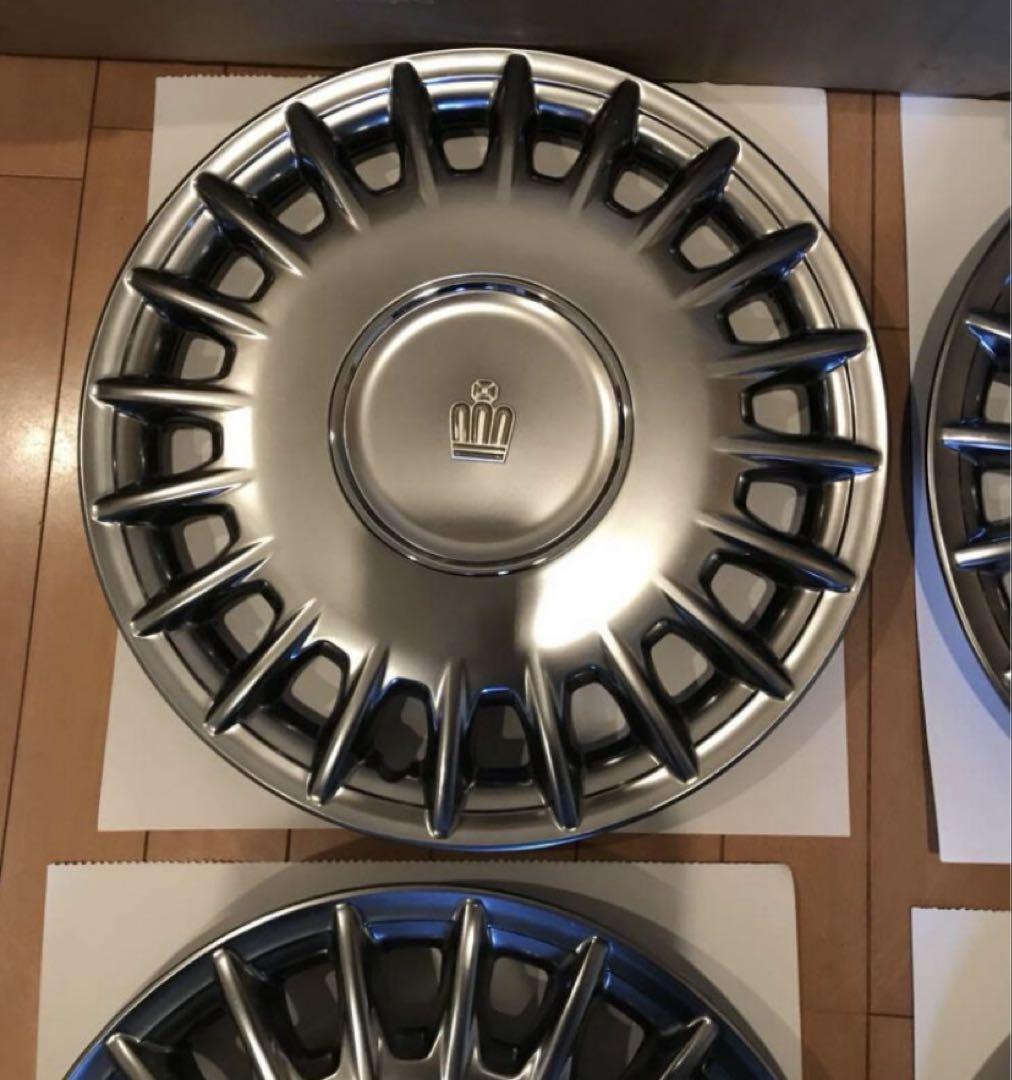 クラウンスーパーデラックス用15インチ クロームメッキホイールキャップ