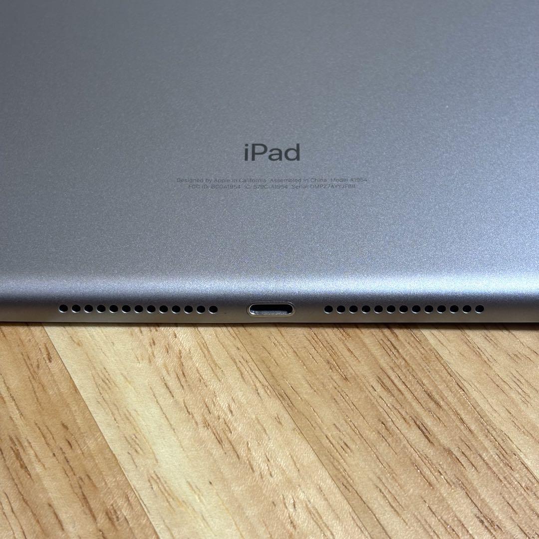 iPad6 第6世代 SIMフリー　32GB