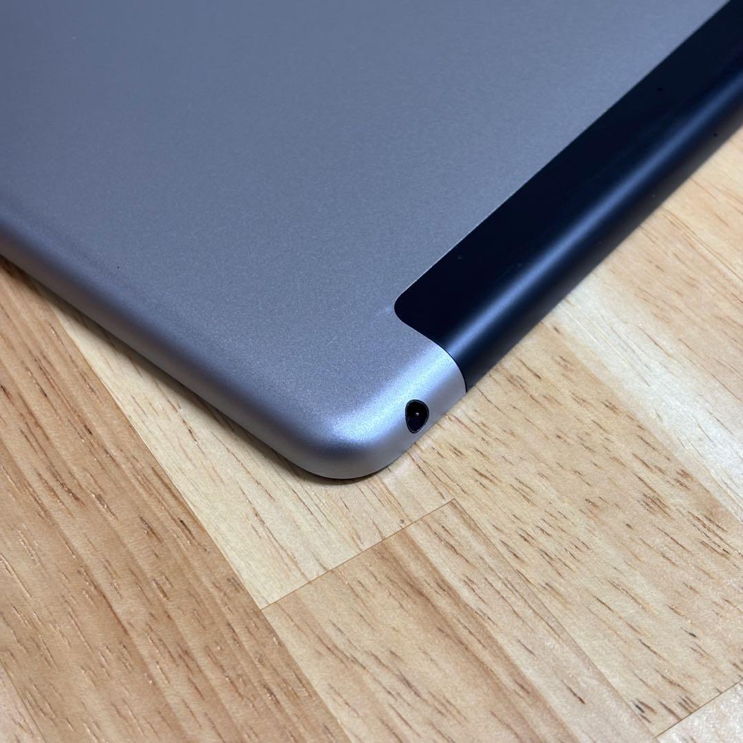 iPad6 第6世代 SIMフリー　32GB