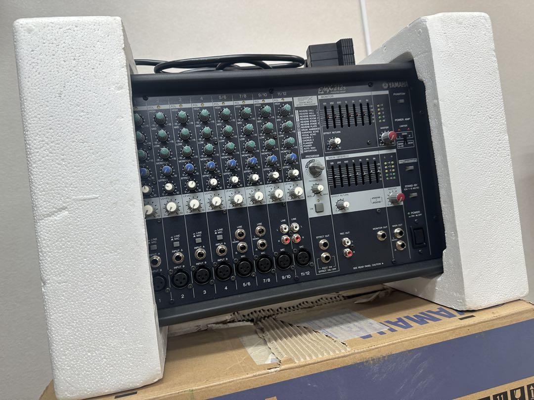 【美品】YAMAHA EMX212Sパワードミキサー