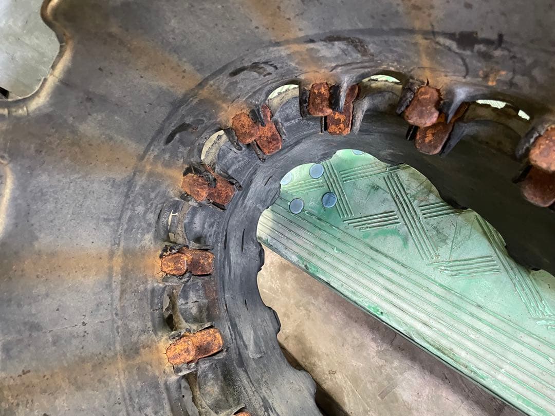 大型キャタピラー