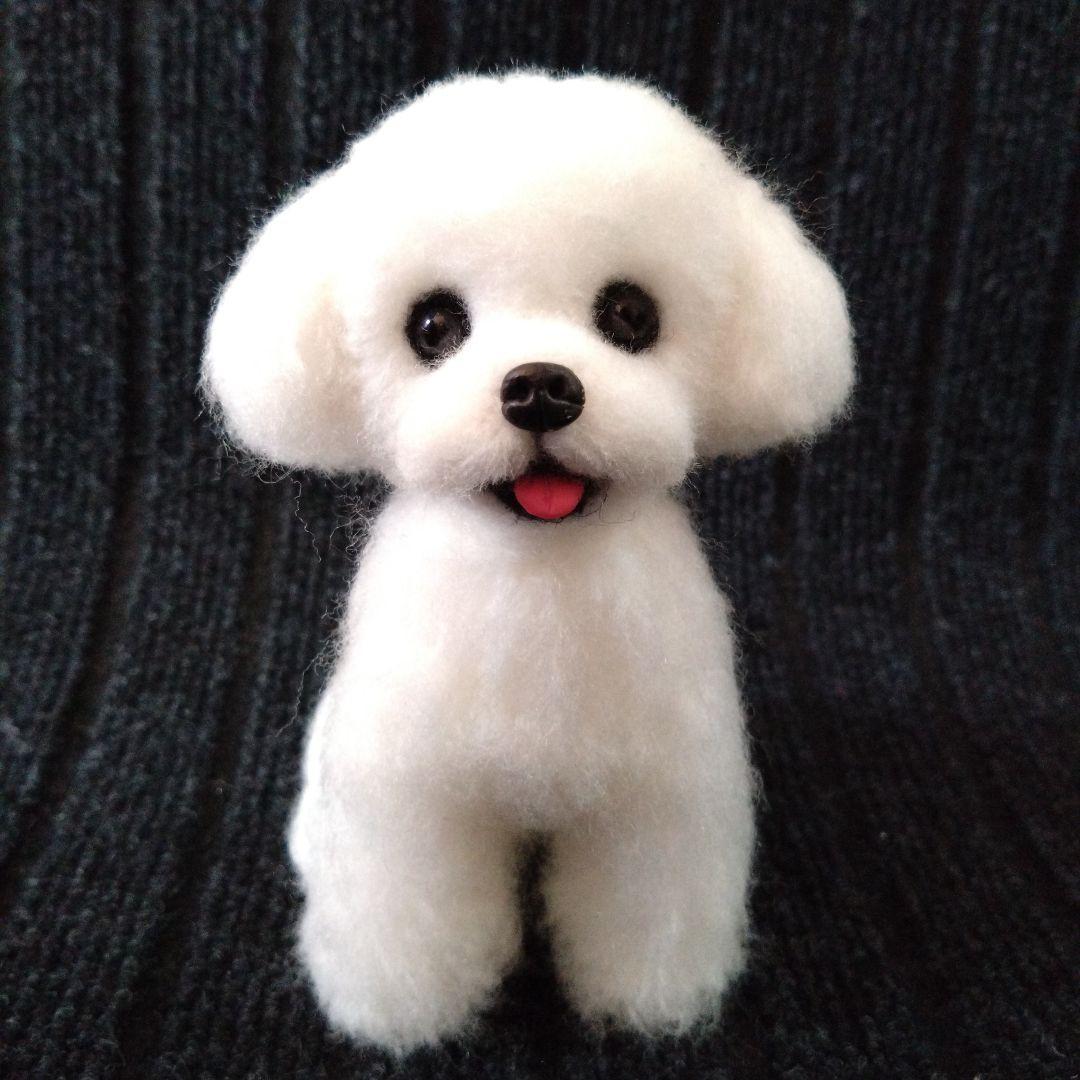 羊毛フェルト＋毛糸　トイプードル　ハンドメイド　犬　置物