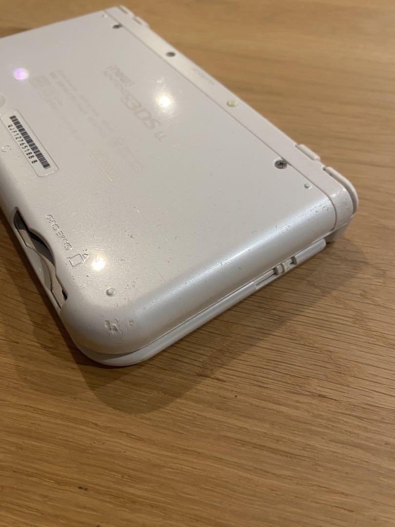 ニンテンドー3DS LL ホワイト 本体 充電器付き