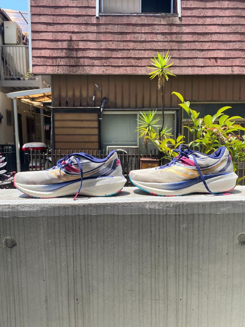 スパイク・シューズ Saucony Triumph 20