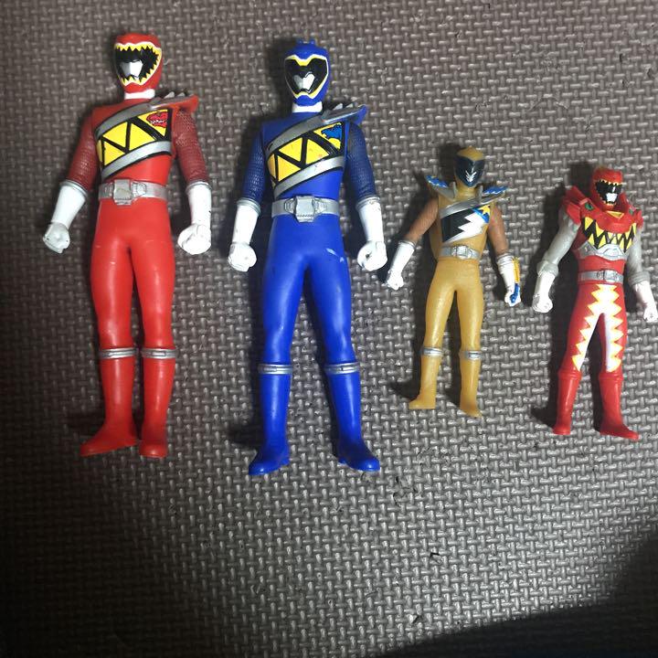 中古品　戦隊ヒーロー　ソフビ　66体　キョウリュウジャー　デカレンジャー　人形 中古品 戦隊ヒーロー ソフビ 66体 キョウリュウジャー
