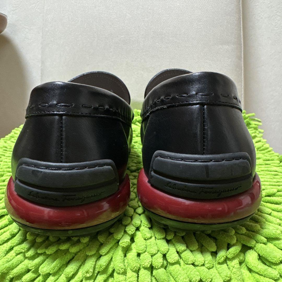【美品】フェラガモ　黒　ローファー