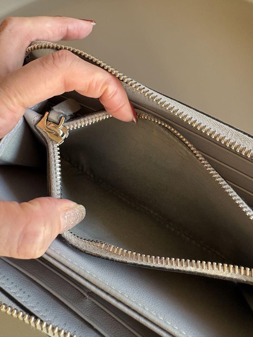 ヴァレンティノ レザー ロックスタッズ 長財布 VALENTINO ROCKSTUD ZIPPERED WALLET ロックスタッズ 長財布