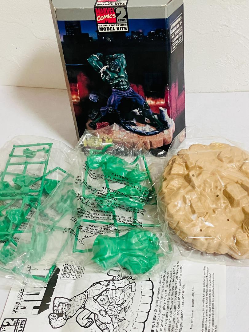 TOY BIZ インクレディブル ハルク MARVEL MODEL KITS