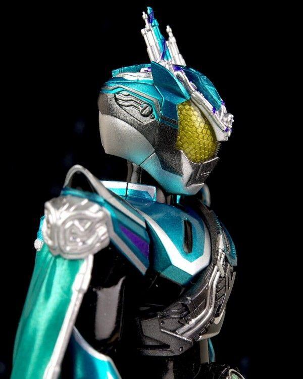 プレバン限定「S.H.Figuarts仮面ライダーブレン」未開封新品立体化レア！