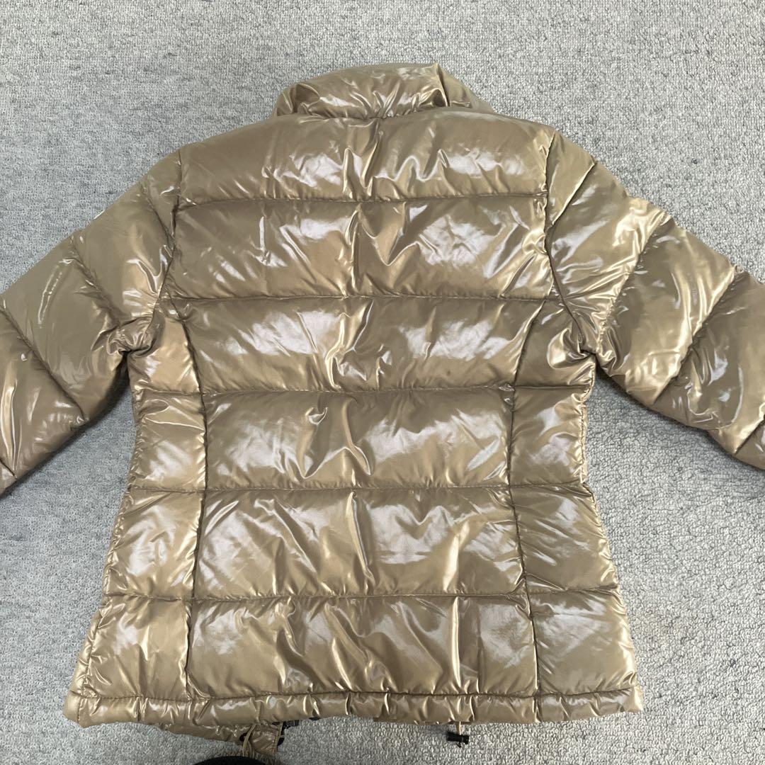 MONCLER ベージュ ダウンジャケット