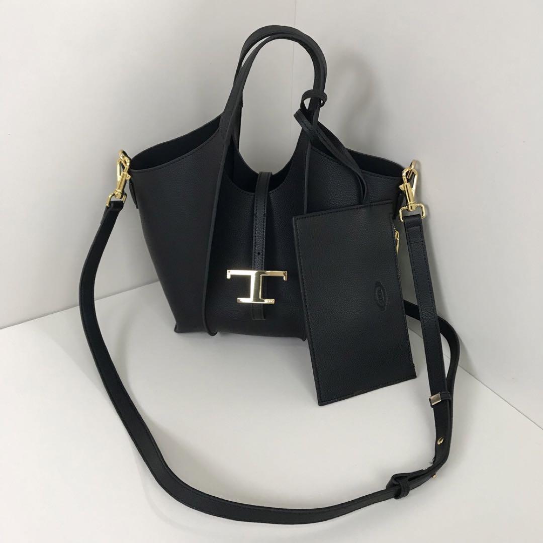 TOD’S  トッズ　T タイムレス レザー トートバッグ