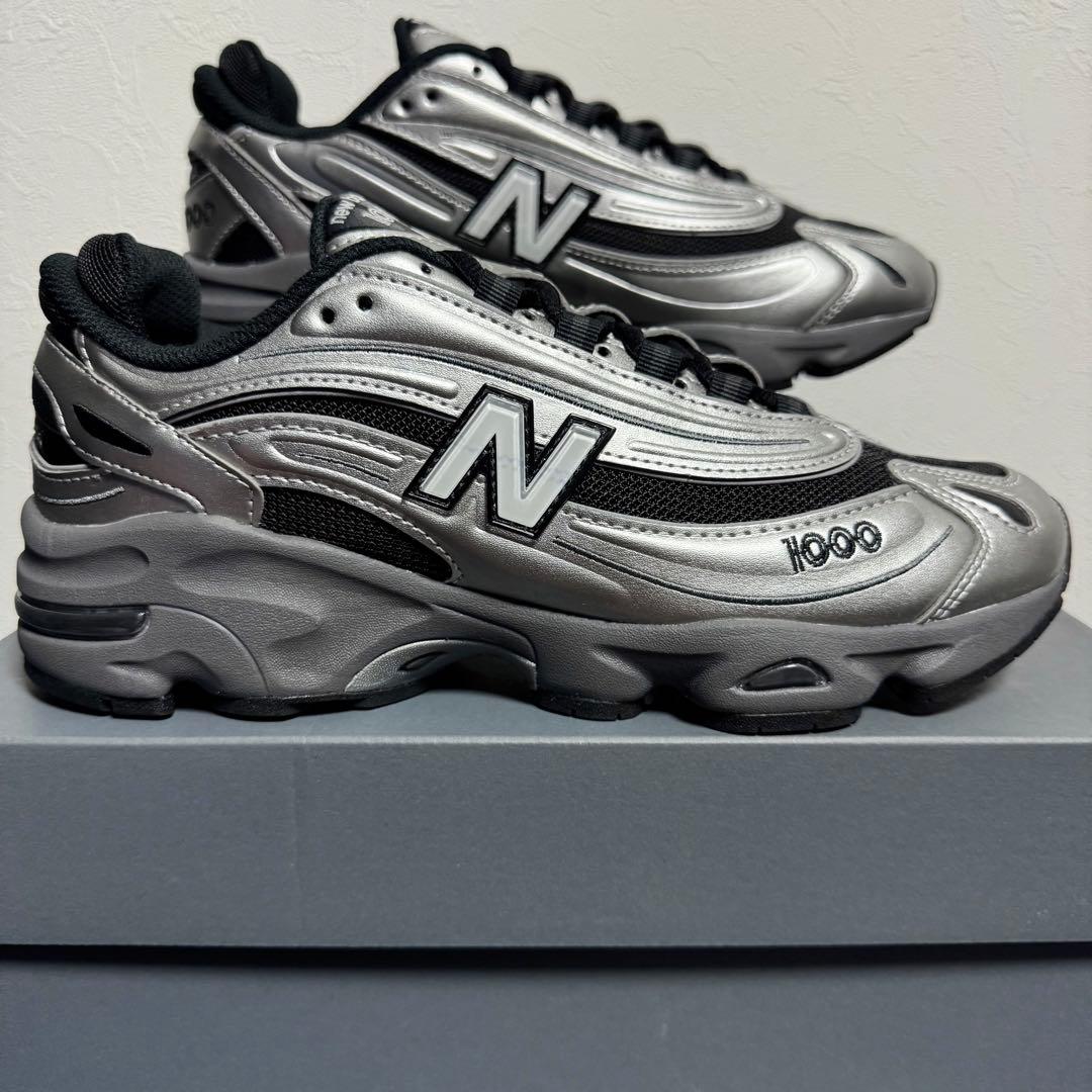 新品 NEW BALANCE M1000EGR シルバー ブラック 26.0cm 新品 NEW BALANCE M1000EGR シルバー ブラック 26.0cm
