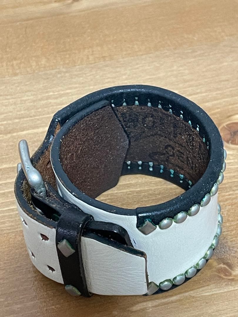 wolf’s head レザーリストブレス #キムタク愛用 ホワイト wolf’s head レザーリストブレス #キムタク愛用 ホワイト