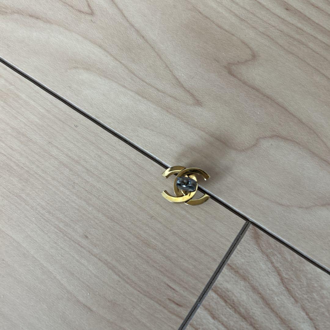 CHANEL ゴールドトーン ピアス