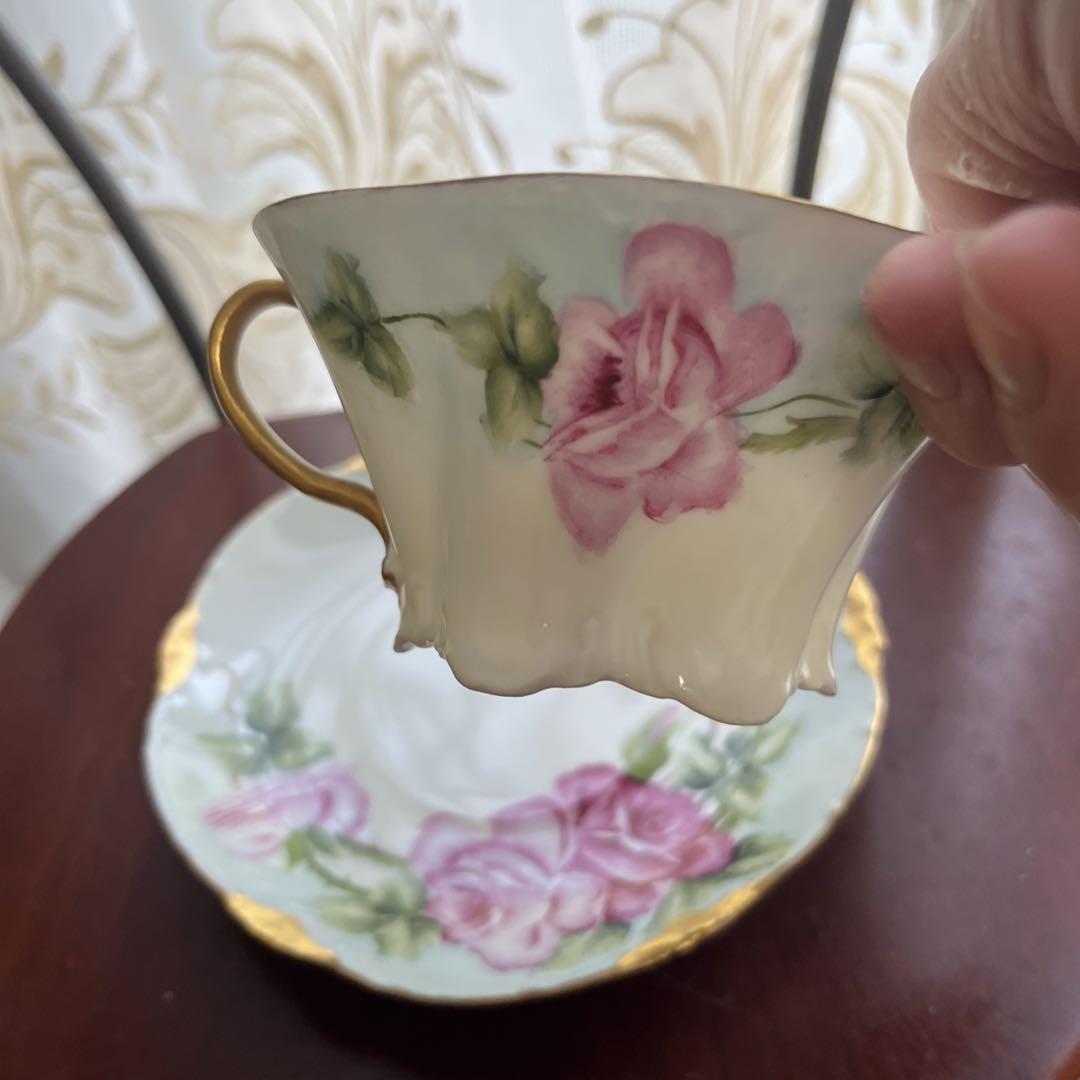 ババリア　ローゼンタール　カップ＆ソーサー　薔薇の花が素敵　アンティーク？ ババリア ローゼンタール カップ＆ソーサー 薔薇の花が素敵