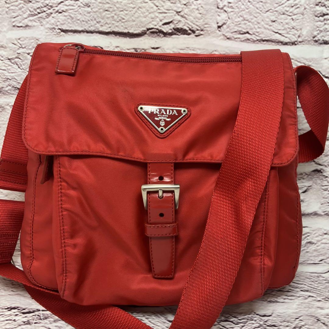 プラダ PRADA 三角ロゴ テスートナイロン 白タグ ショルダーバッグ レッド