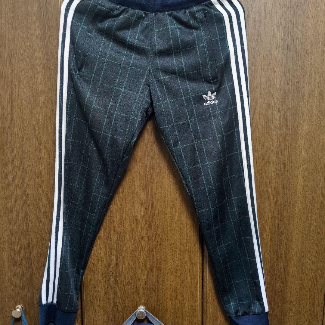 adidasoriginalsトラックパンツ