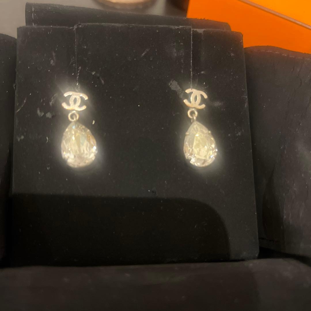 CHANEL クリスタルティアドロップピアス CHANEL クリスタルティアドロップピアス