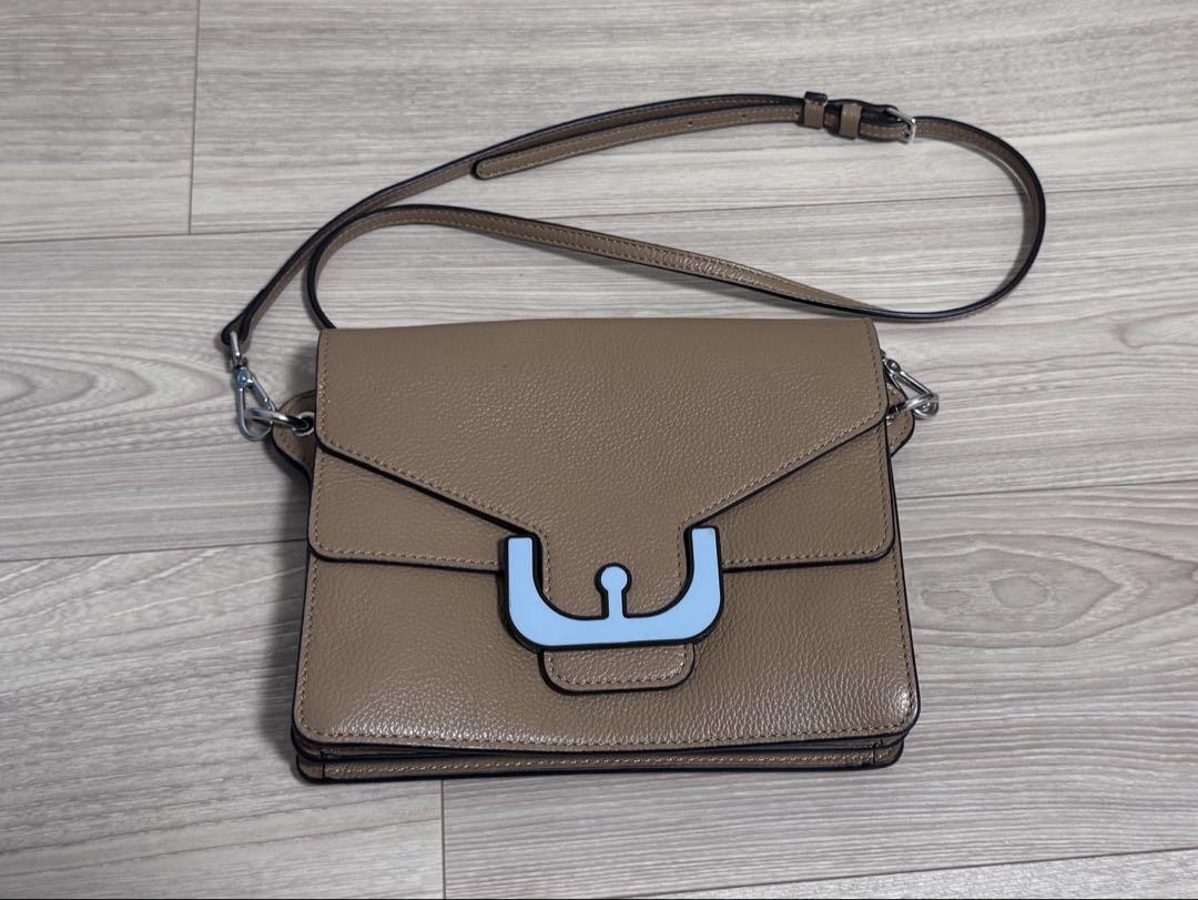 COCCINELLE ベージュ ショルダーバッグ