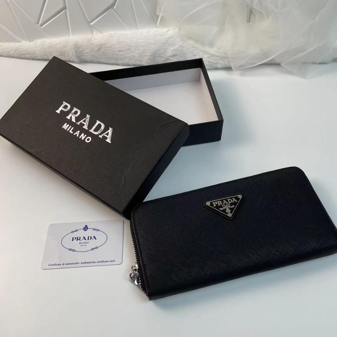 ⭐️プラダ PRADA 長財布　m」w