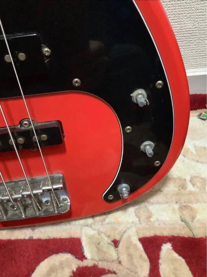Squier エレキベース レッド