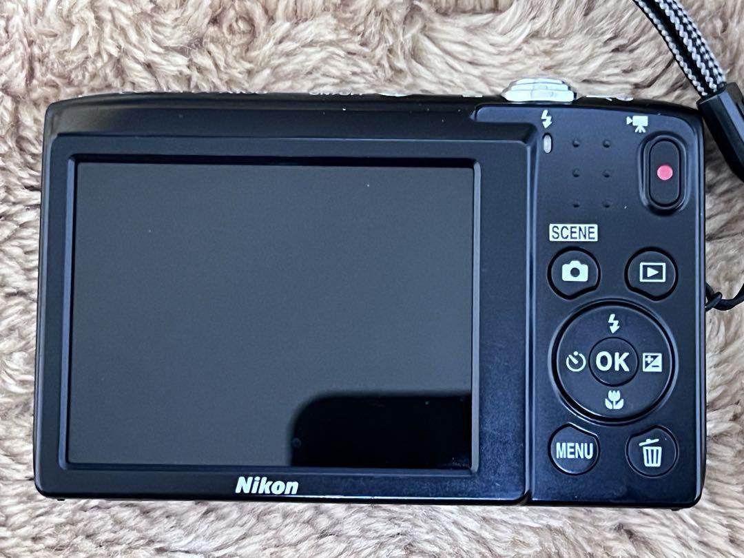 Near Mint) Nikon Coolpix A100 Red Digital Camera From Japan