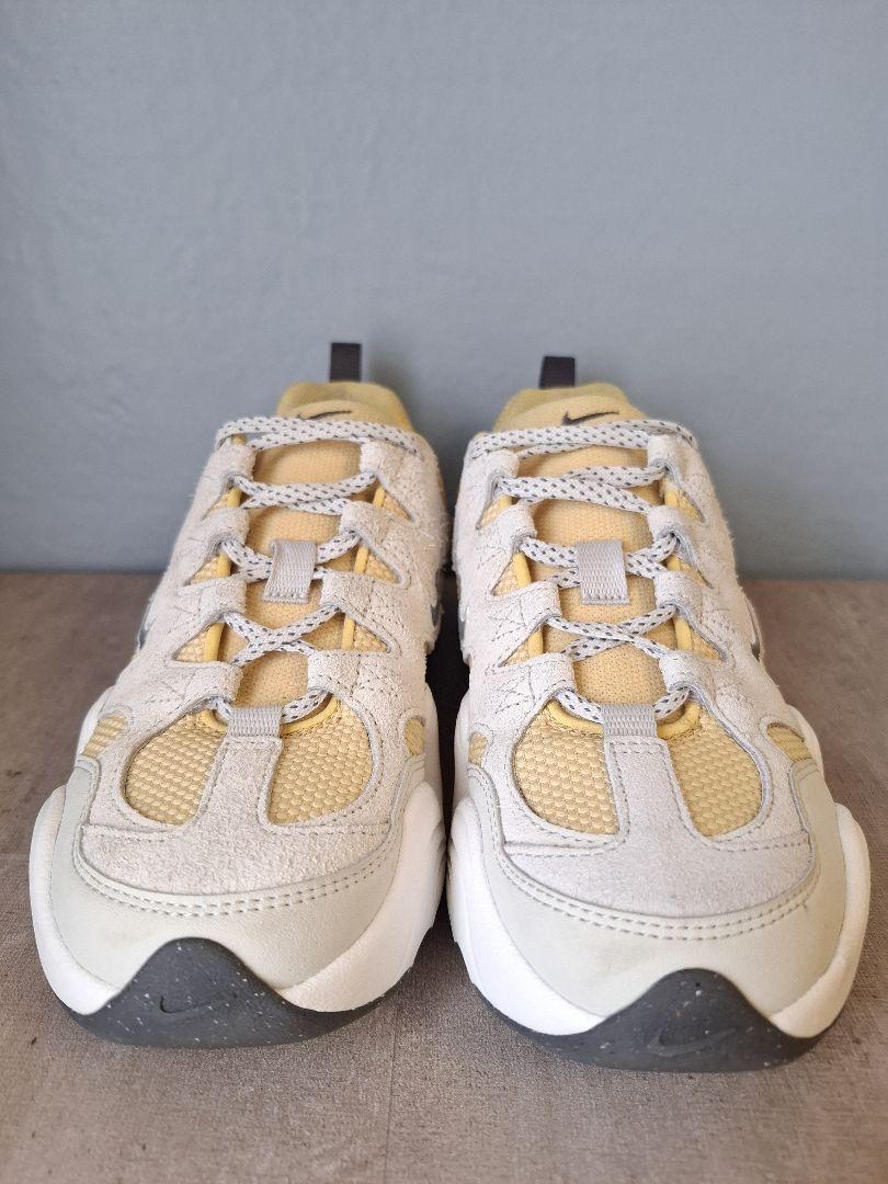 【限定】 NIKE テックヘラ 23.5cm イエロー emmi