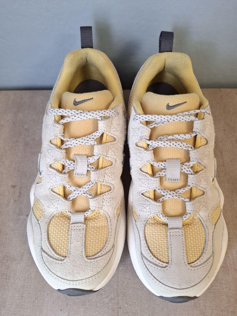 【限定】 NIKE テックヘラ 23.5cm イエロー emmi
