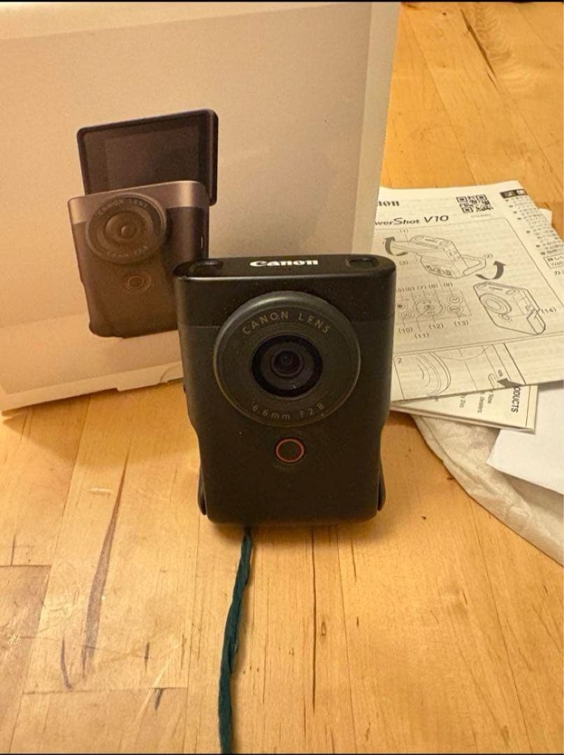 〔美品〕Canon キャノン V10 デジタルカメラ