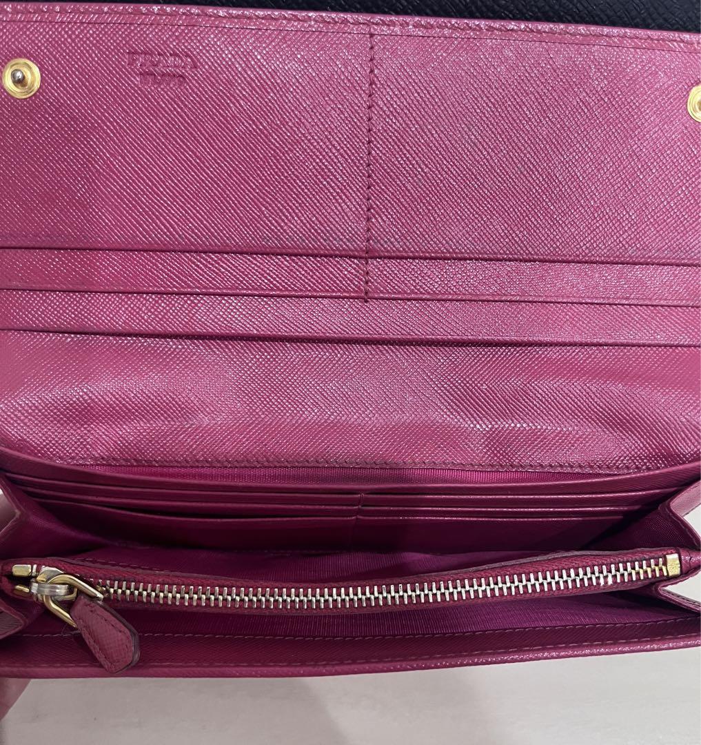 PRADA 長財布　平日翌日発送