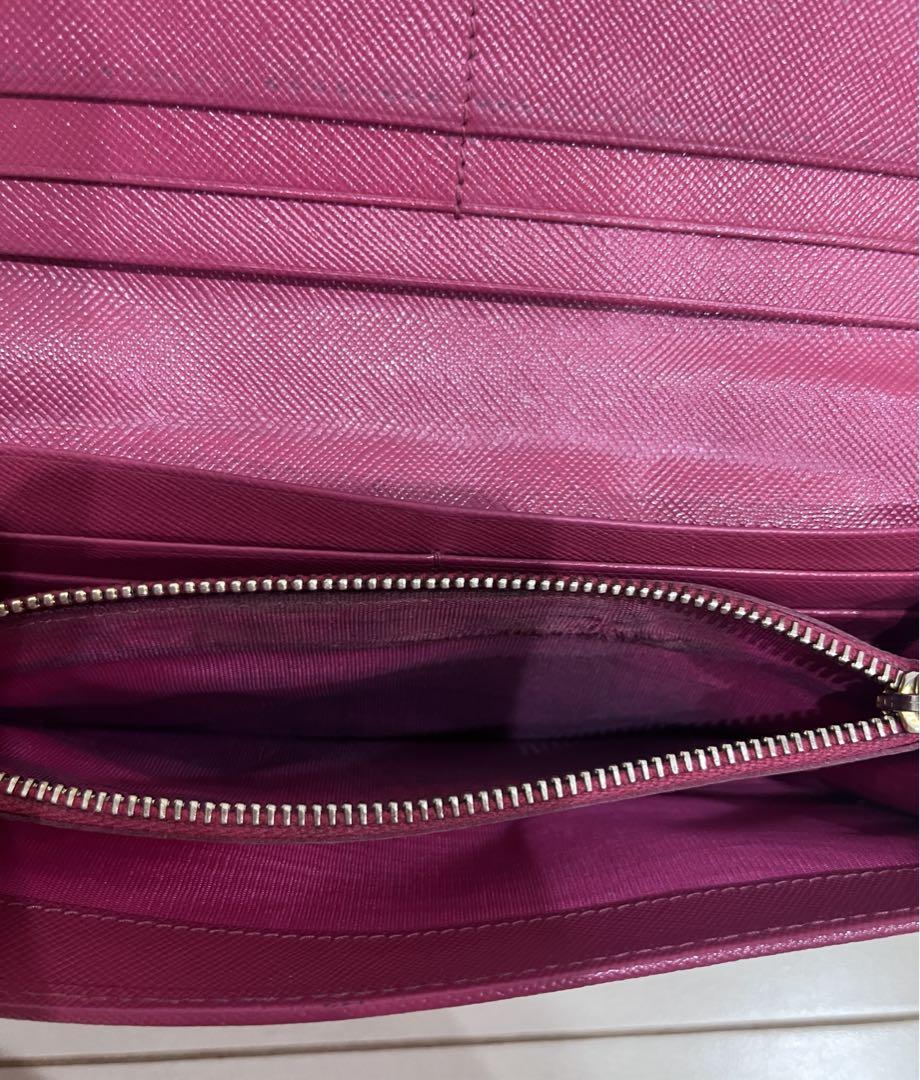 PRADA 長財布　平日翌日発送