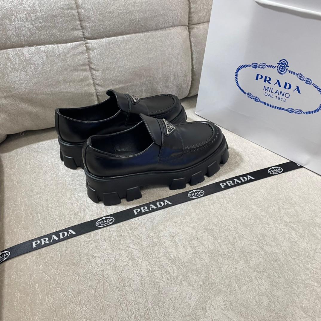 【美品】厚底 PRADA