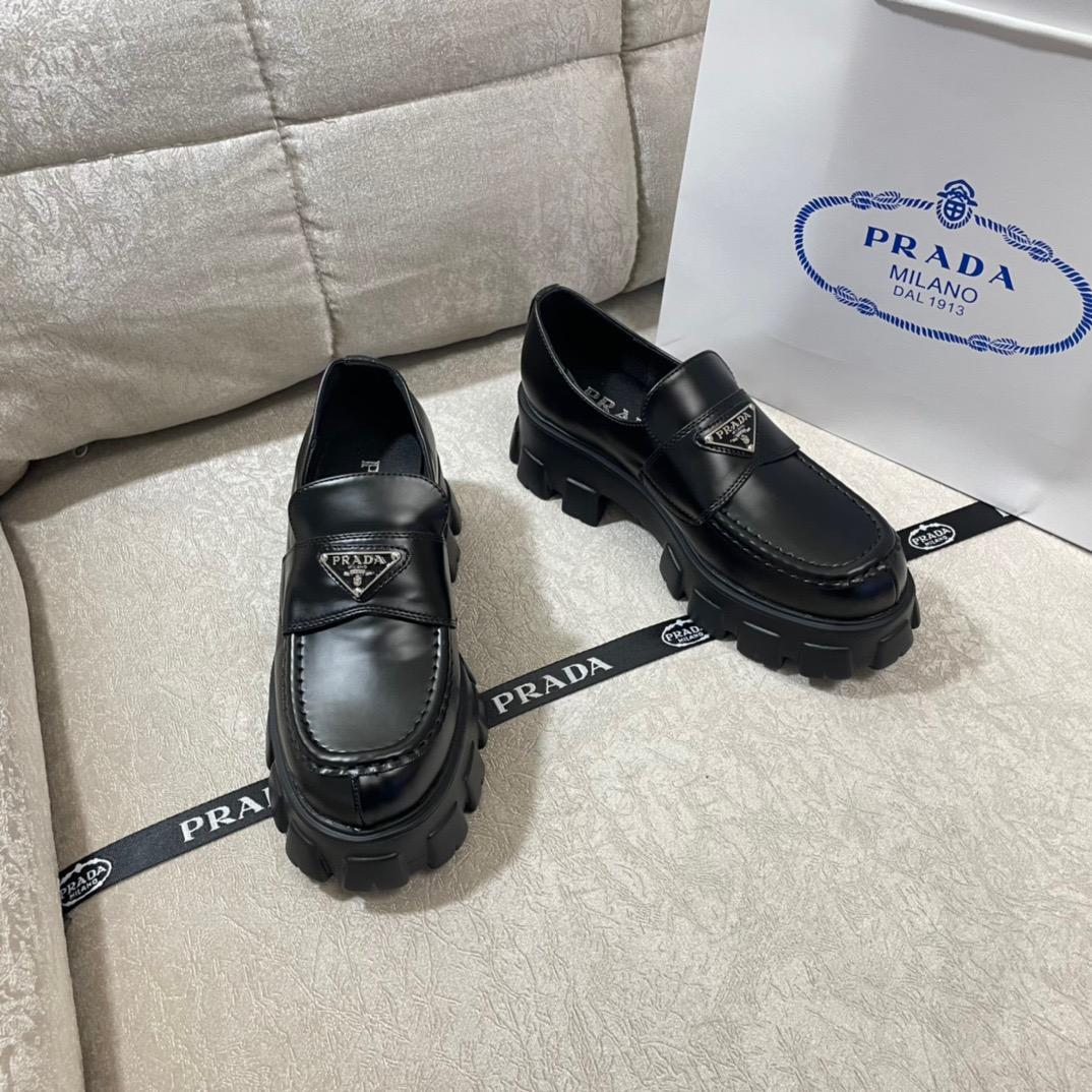 【美品】厚底 PRADA