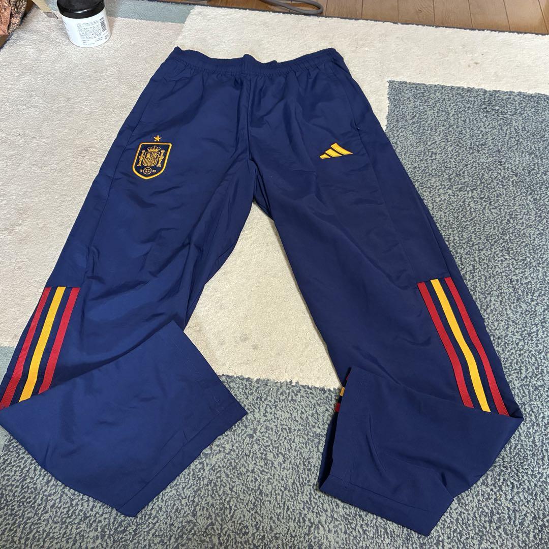 未使用　adidas スペイン代表 トラベルパンツ　サイズS ネイビー