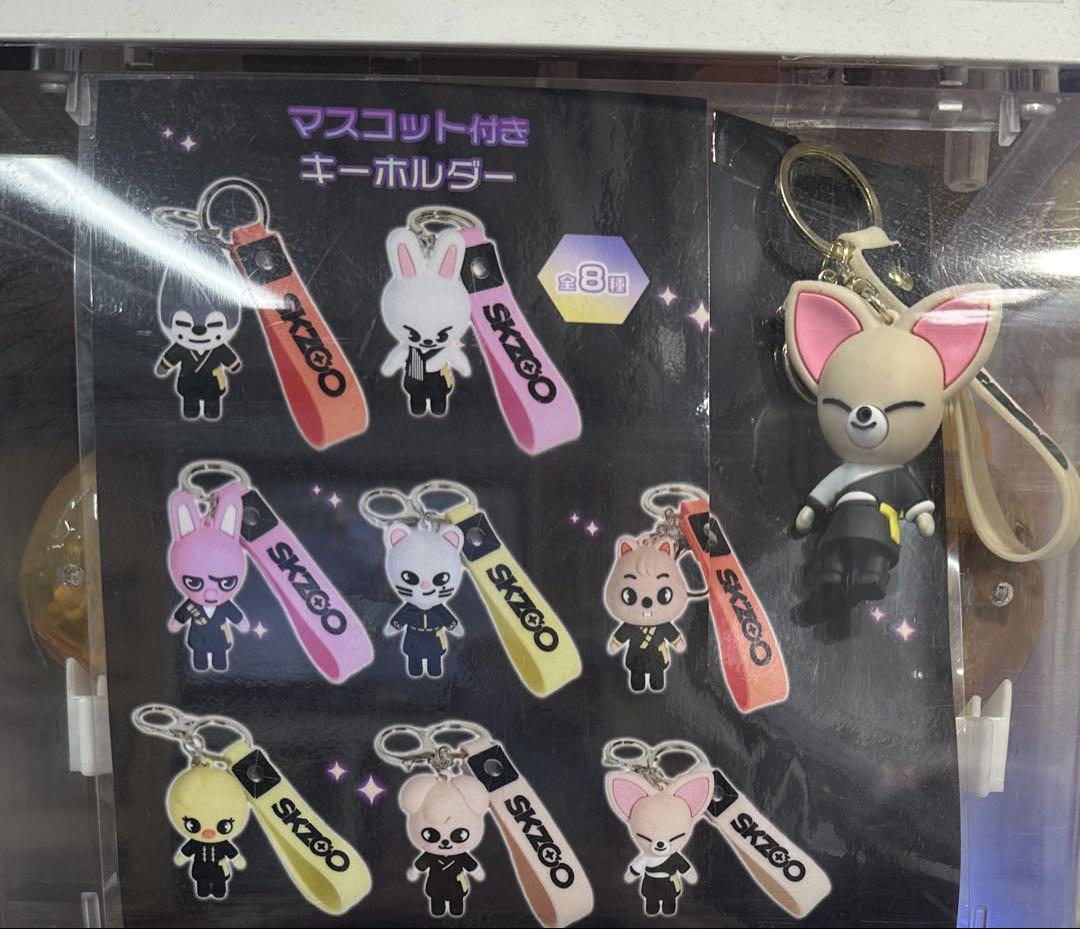 Stray Kids リールホルダー•マイクロキーリング　ハンクオッカ SKZOO MICRO リールホルダー トレカ セット ハンクオッカ - メルカリ