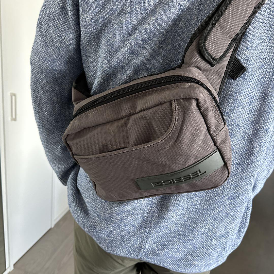 DIESEL ボディバッグ グレー - メルカリ