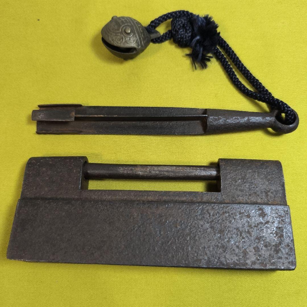 鍵　錠前　古い鍵　骨董品　船箪笥　アンティーク　鈴つき