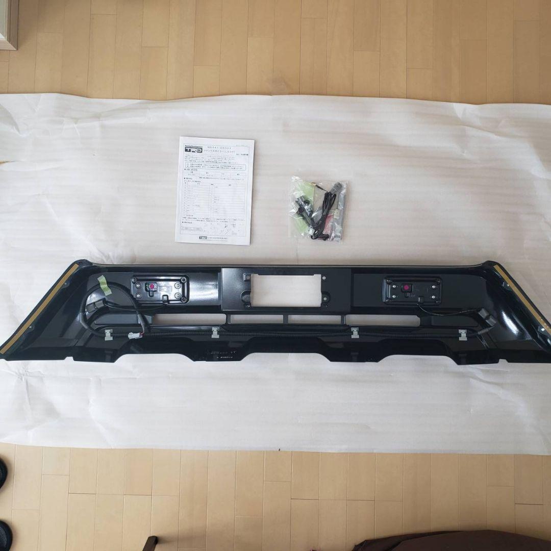 大得価即納 ハイエース 200系 TRD フロントスポイラー LED付き 未使用 76Gv5-m56510484494 2022100%新品