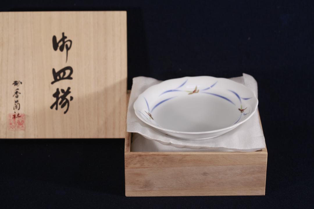 136 色絵草花文様6寸皿　香蘭社　新品未使用未開封　共箱　食器