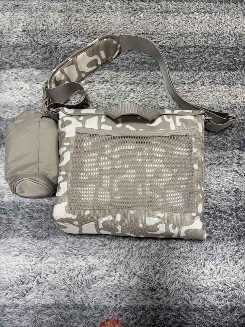 【美品】Arc 360° チャイルドシート ISOFIX対応 新生児 日よけ付き