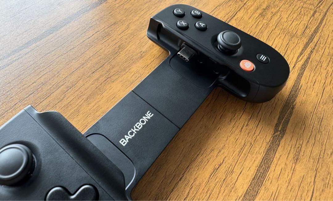 Backbone One USB-C 第2世代 ケース付き